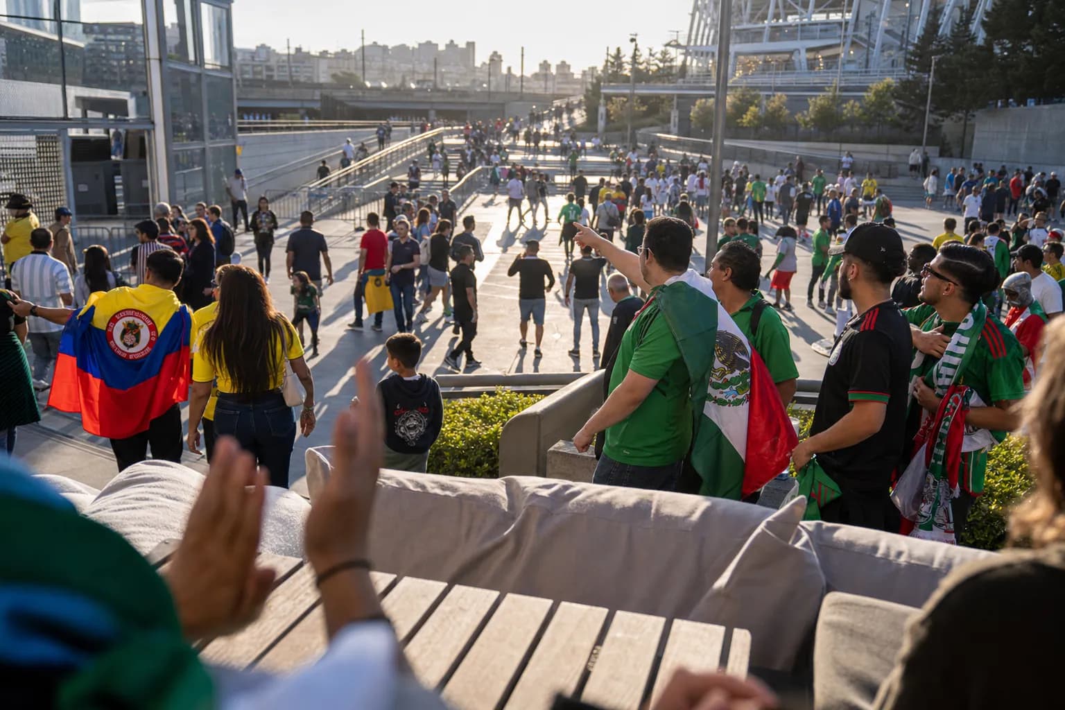 Can San Francisco Bay Area Make USA FIFA World Cup 2026 Work as a Ticketless Stadium-Adjacent Day? - bright varied World Cup viewing scene 1