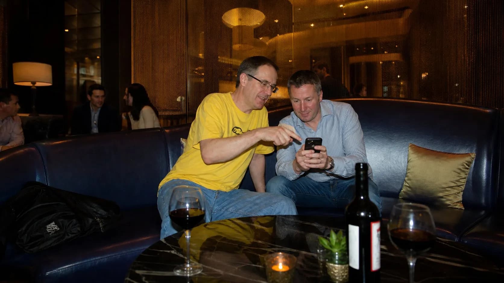 A real city moment showing Karpo helping someone act after using tl;dv