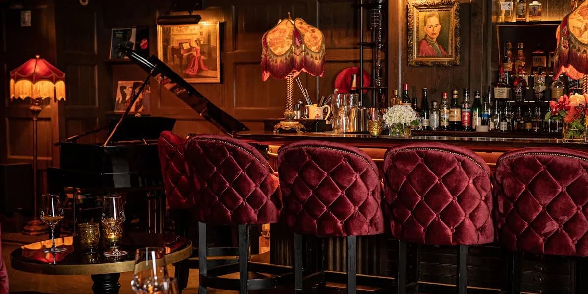 Bo Peep Cocktail and Highball Store