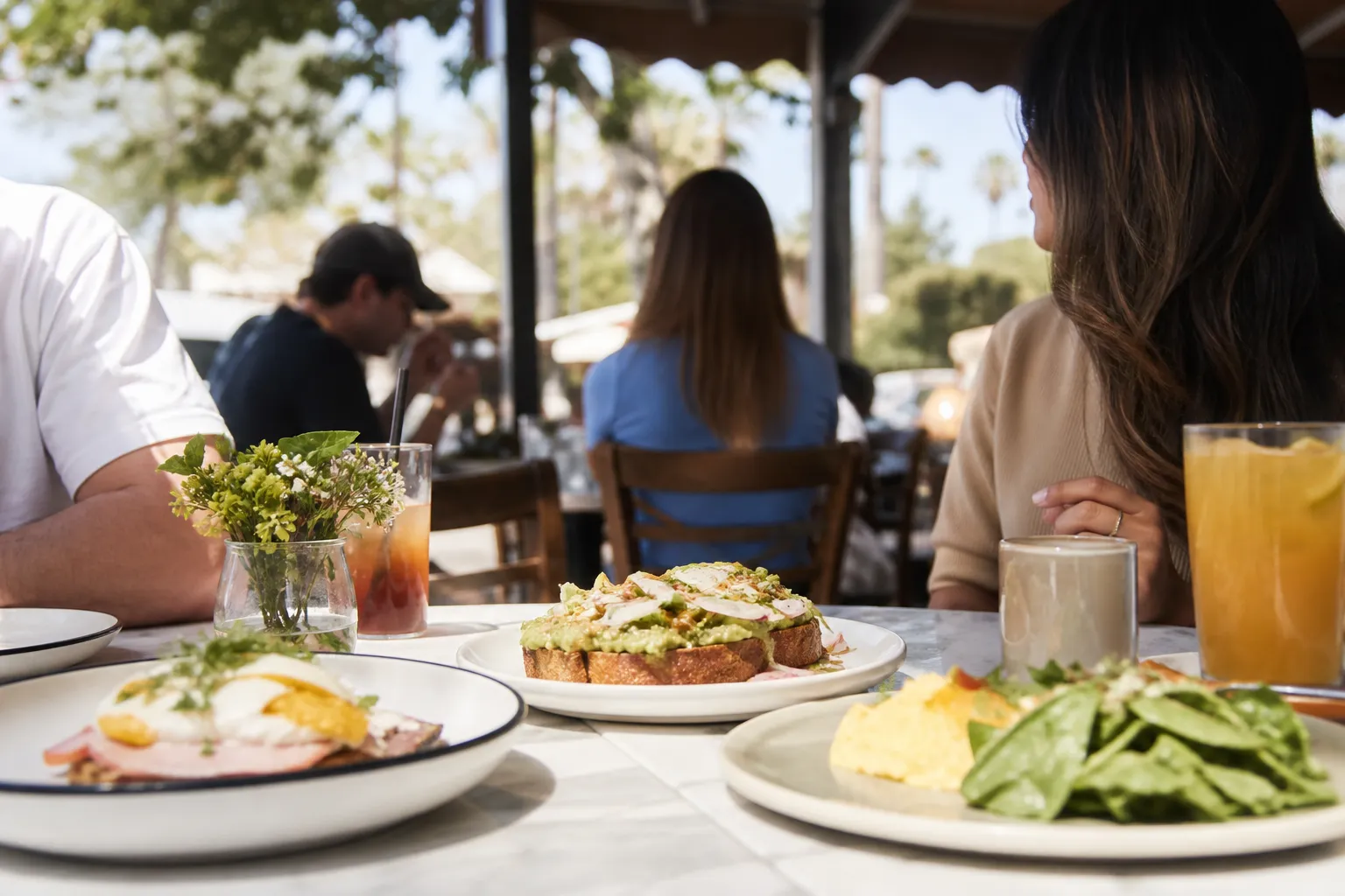 Editorial city scene for best brunch in LA