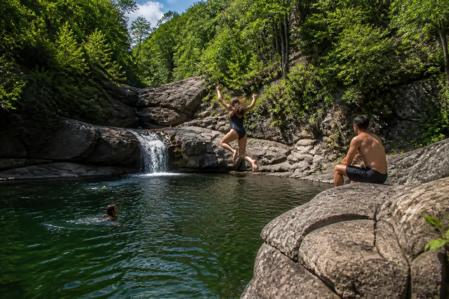 NYC swimming holes near me guide