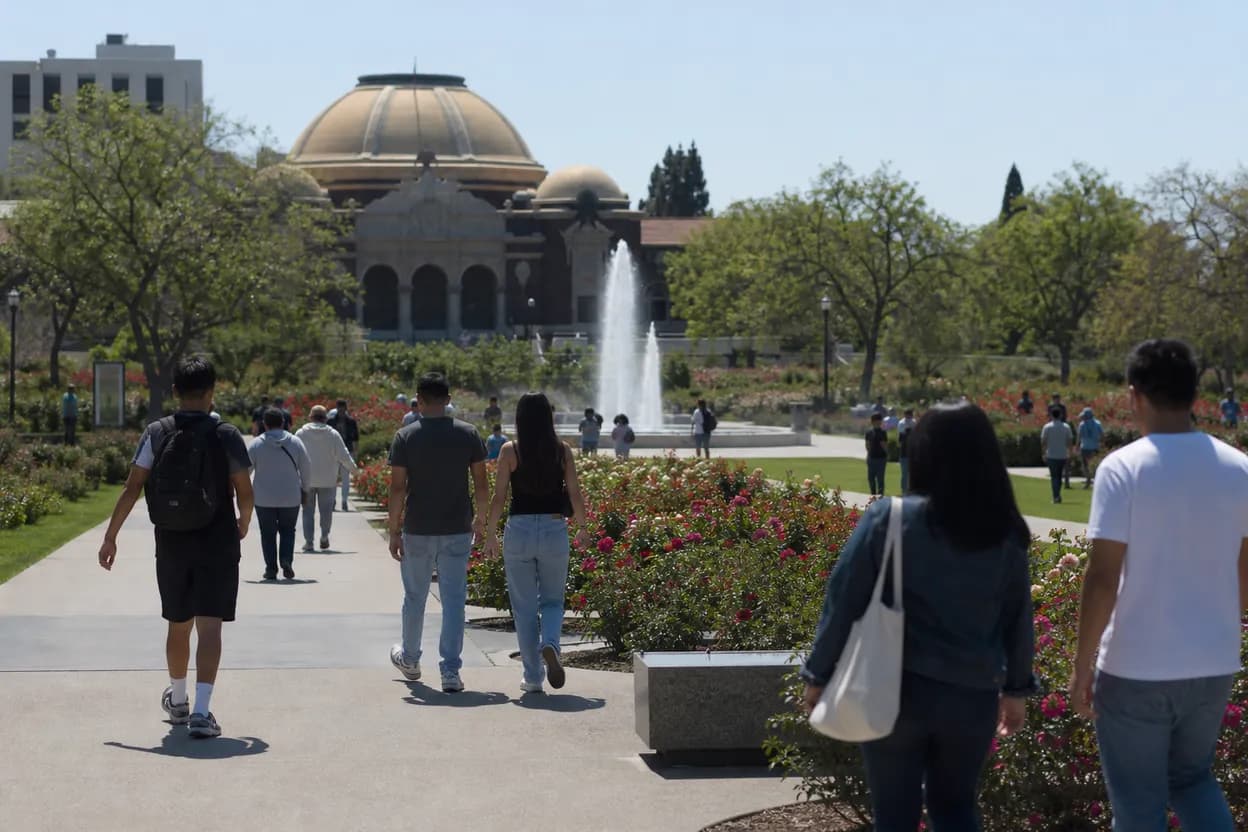 Los Angeles experience scene for trevor etienne in Los Angeles: transit-friendly study spots near USC
