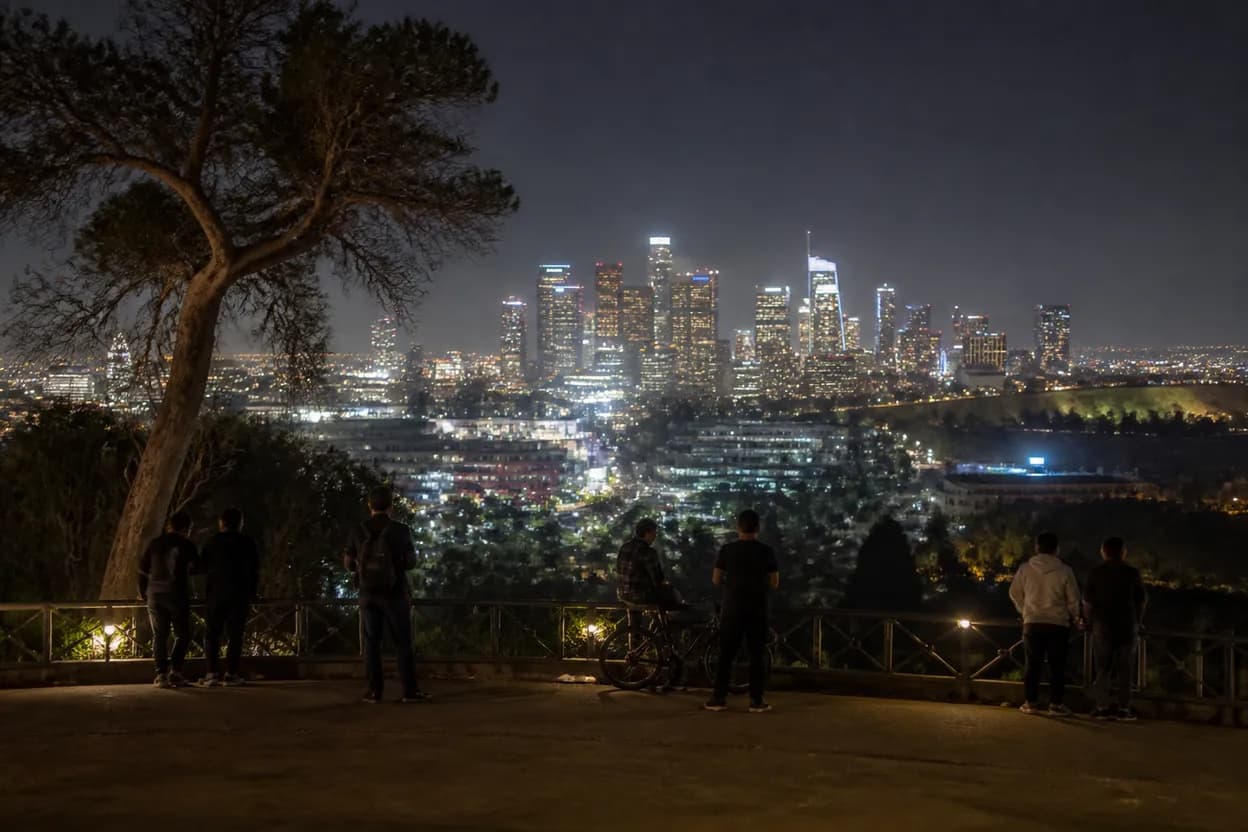 Realistic city scene for mets vs guardians: A Flexible Los Angeles Day Plan