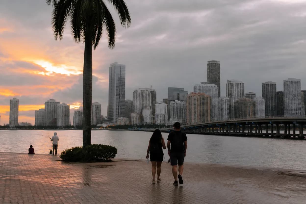 Practical city scene for 2026-27 winter weather predictions: Free Miami Indoor-Outdoor Backups