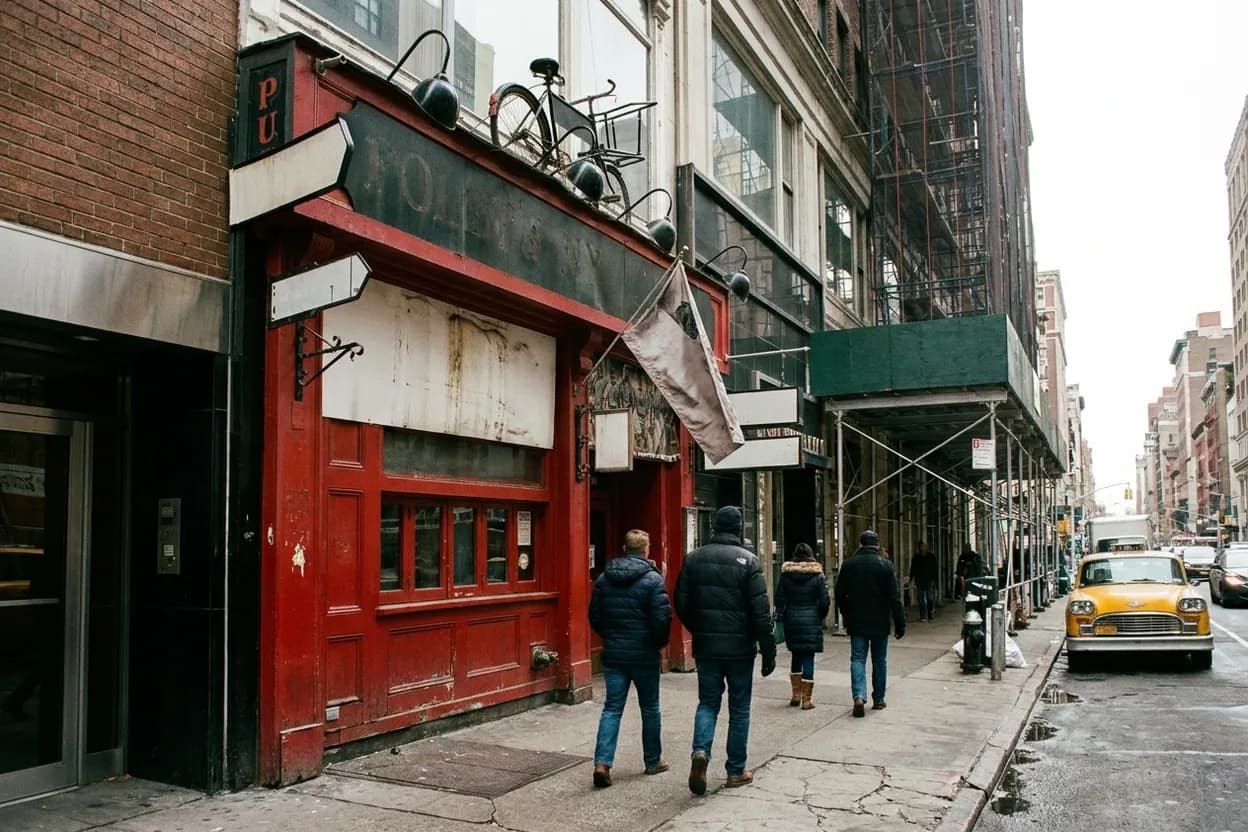Cover scene for Where to Catch Mariners vs Rangers in NYC: Top Spots for AL West Action
