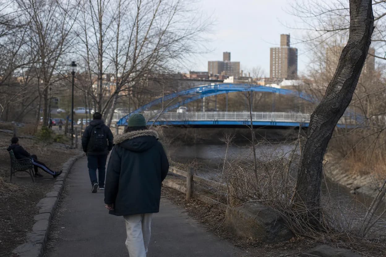 NYC experience scene for Starlight Park Bridge Loop: A Bronx River Walk for Stroller Families