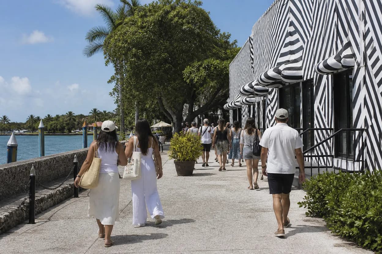 Miami experience scene for chicago fire - santos: Miami Local Context and Practical City Guide