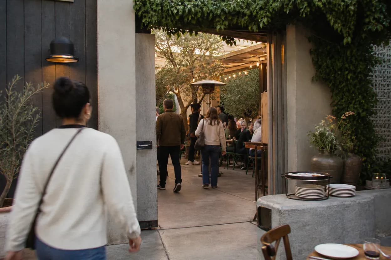 San Francisco experience scene for San Francisco's Romantic Restaurants for a Tallulah Willis Wedding-Inspired Celebration