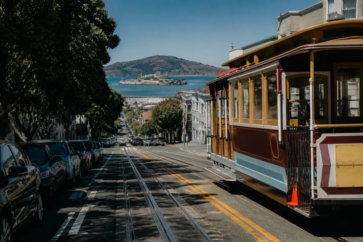 Realistic city scene for christopher laneve: A Beginner-Friendly San Francisco Sports Route