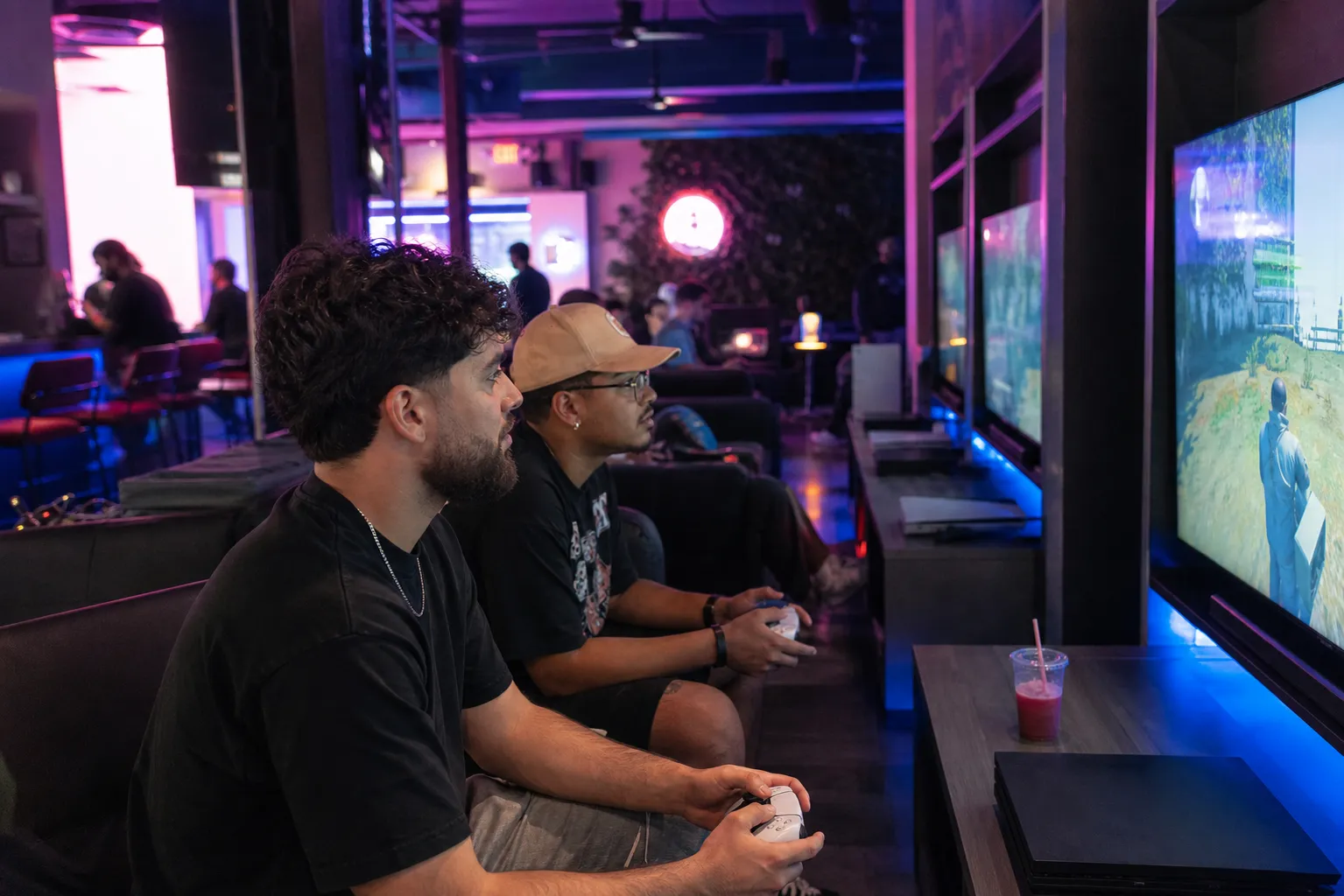 Local scene for GTA 6 Delay Discussion: Miami Gaming Cafe Meetup Schedule for Console Access in Miami