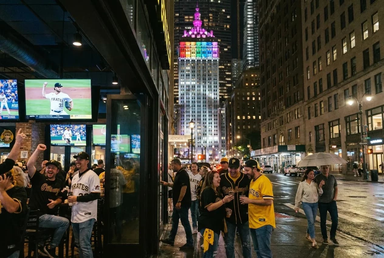 Local scene for Bubba Chandler Pirates Watch Parties: NYC Group Viewing Venue Guide in NYC