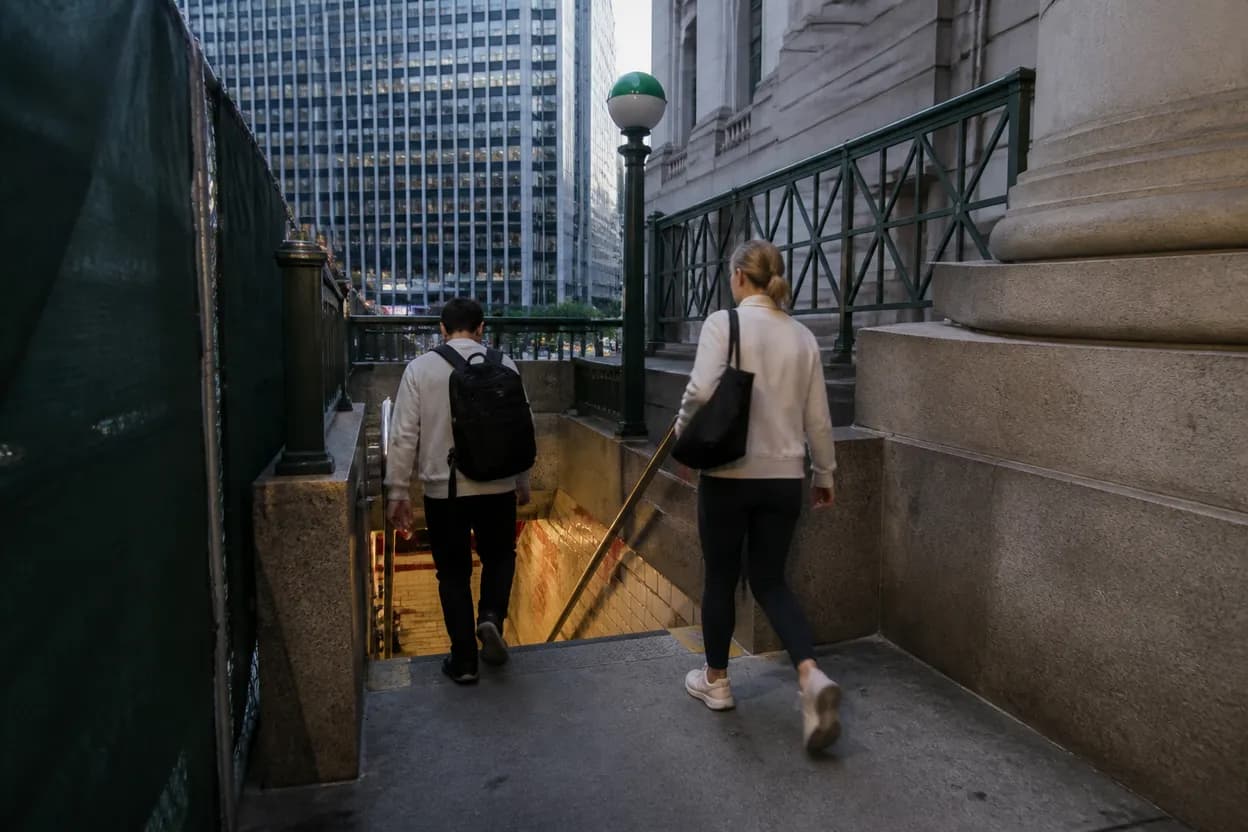 Practical city scene for perez hilton: A NYC Sports and Social Plan