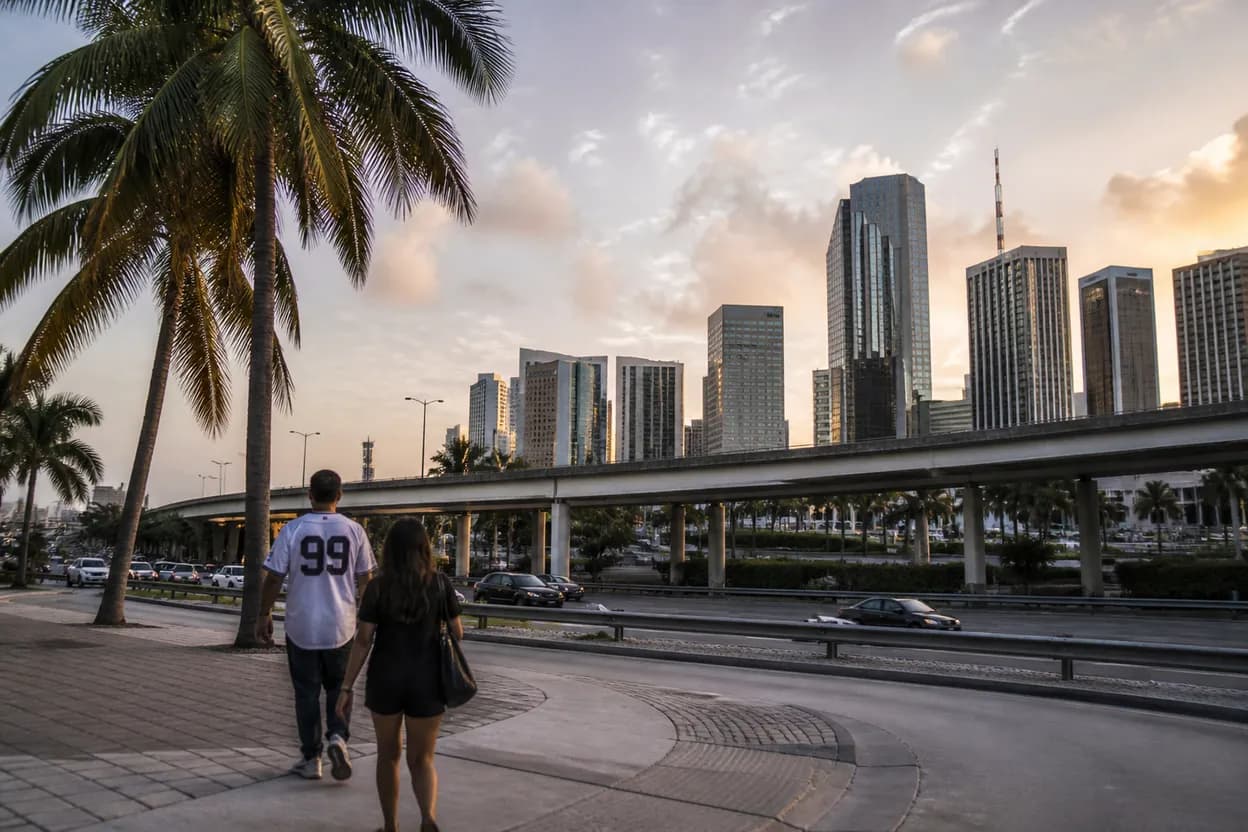 Practical city scene for cardinals vs yankees: A Miami Sports and Social Plan