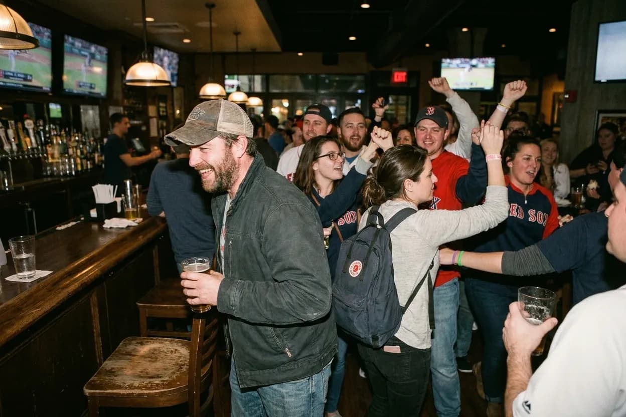 NYC experience scene for Best NYC Sports Bars to Watch Reds vs Cardinals This Week