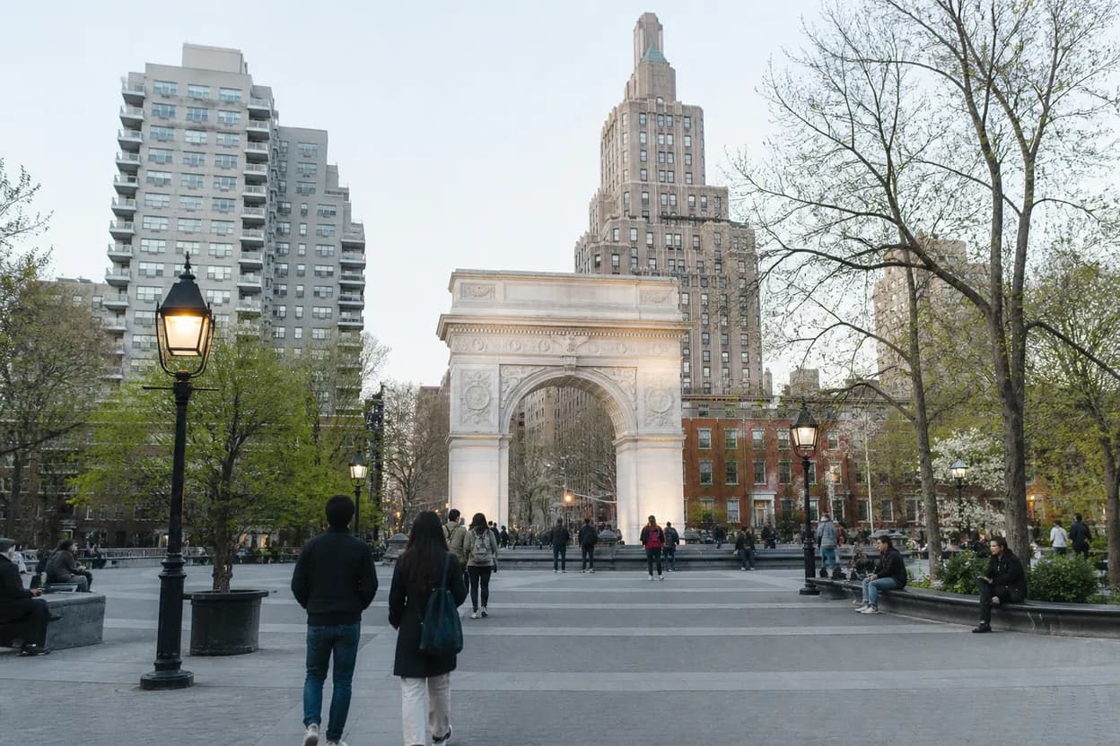 Cover scene for Affordable NYC Style: Free Fashion Walks Inspired by Kylie Jenner