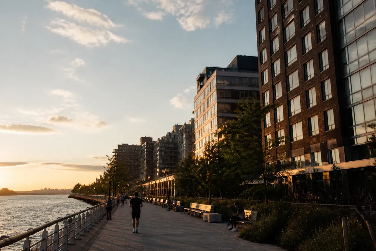 Realistic city scene for bella thorne: A Quieter NYC Culture Route