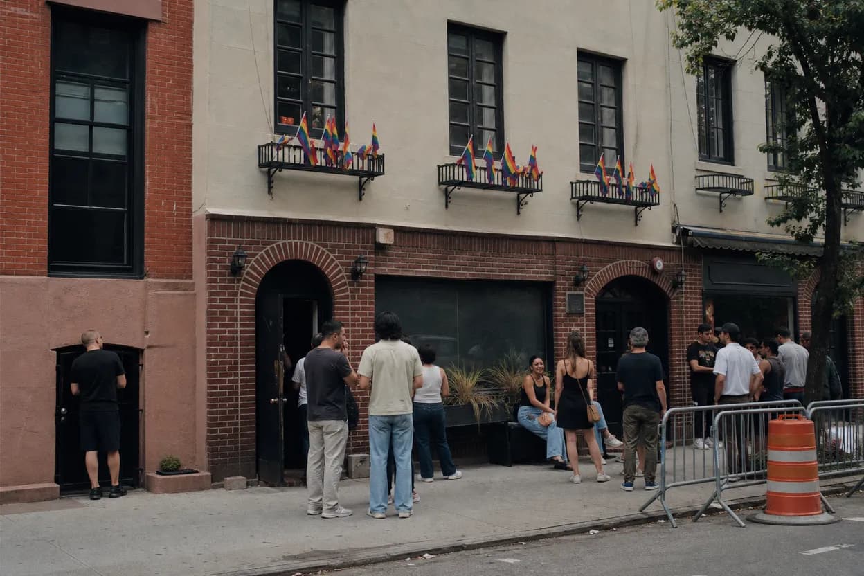 Editorial detail for NYC Weekend Plans: Finding Sports Bars Showing Twins vs Brewers Game
