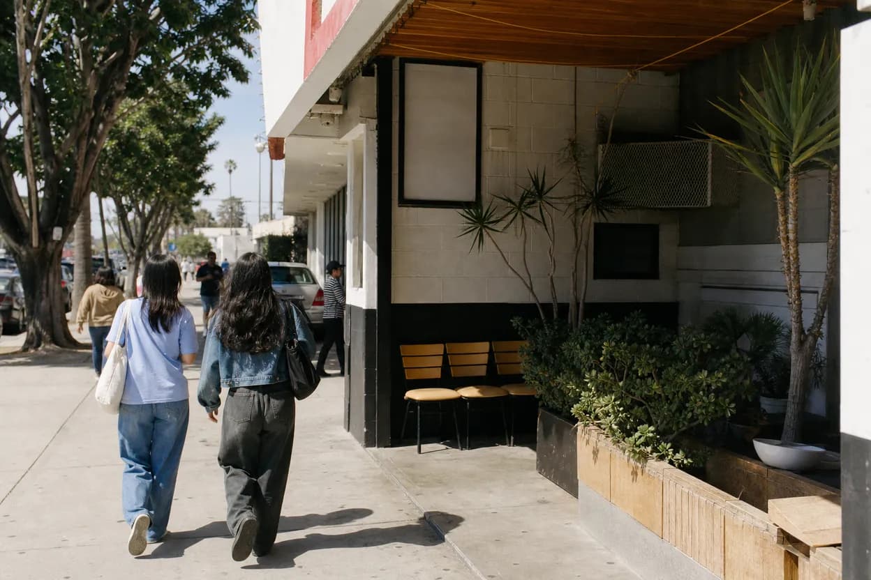 Los Angeles experience scene for gta6 Watch Party Dinner Route Near Koreatown Arcades