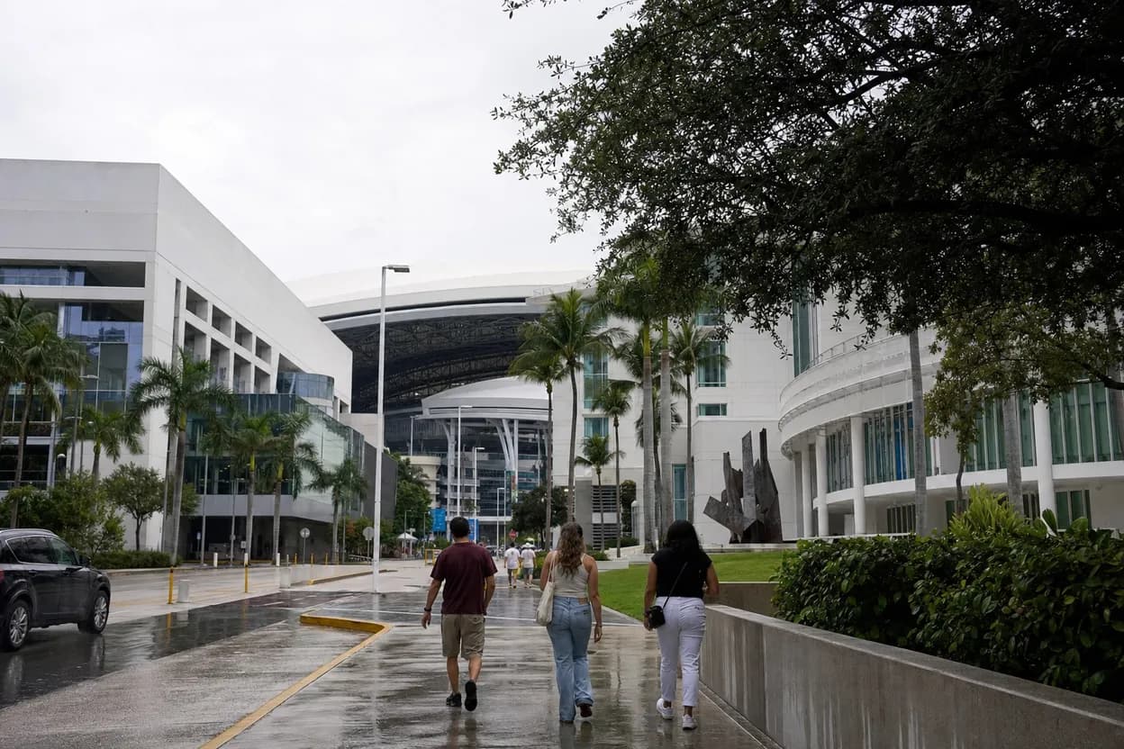 Miami experience scene for Where haynes king Fans Can Explore Miami Football Relics