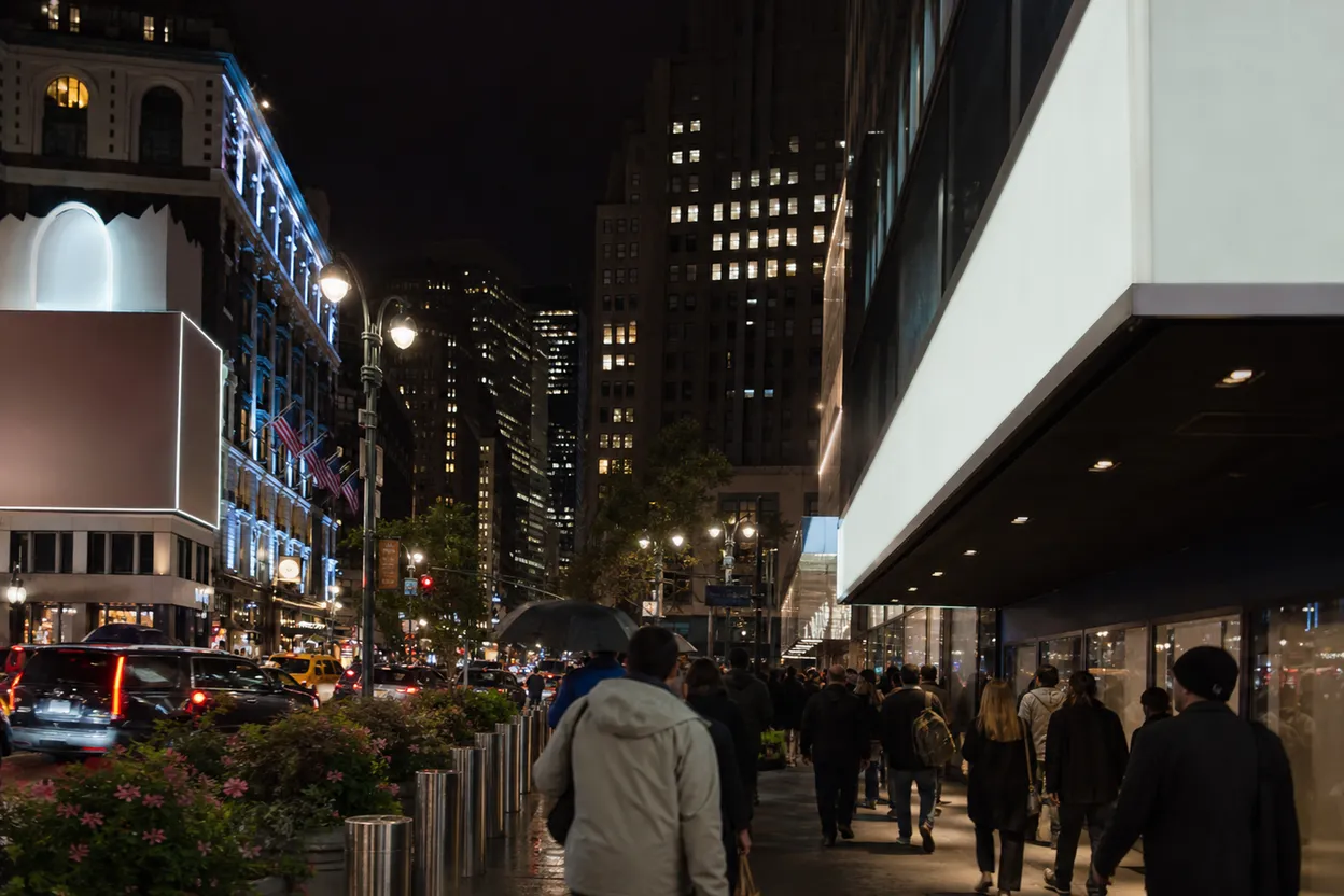 New York City experience scene for nikki rodriguez age: late-night restaurants near Penn Station for quick dinners