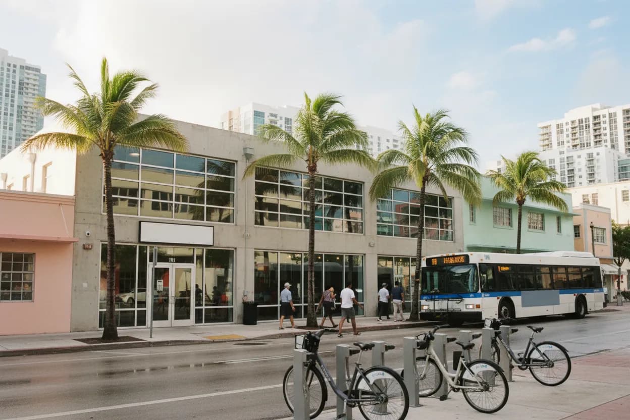 Cover scene for Miami Tech Meetups: Where to Network and Discuss SK Hynix Innovations
