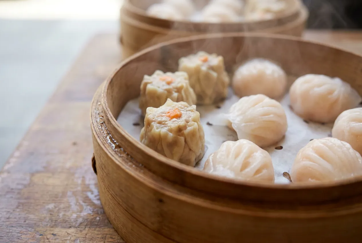 Good Mong Kok in Chinatown, San Francisco — scene photograph