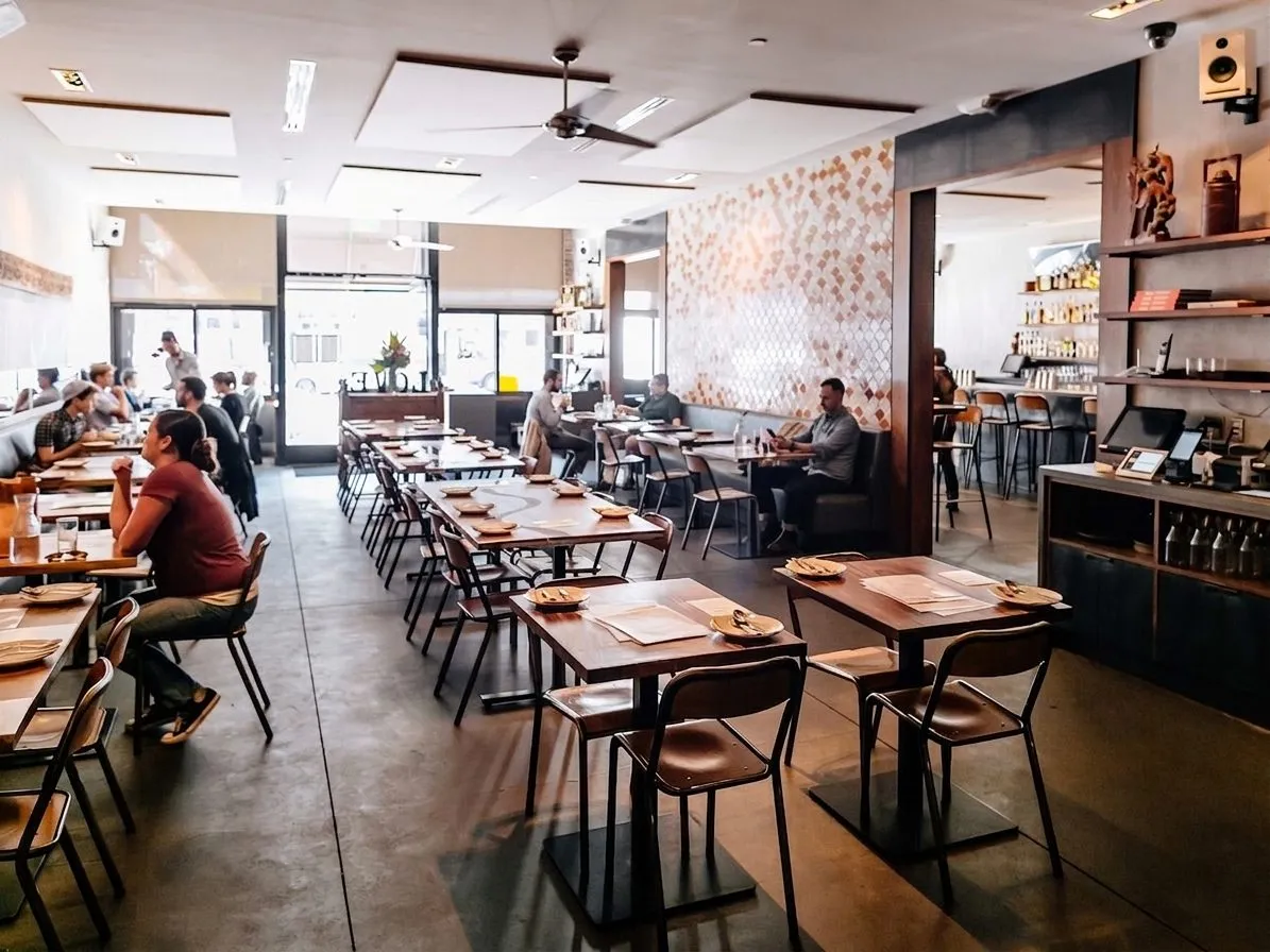 A tiny Burmese counter meal in the Mission