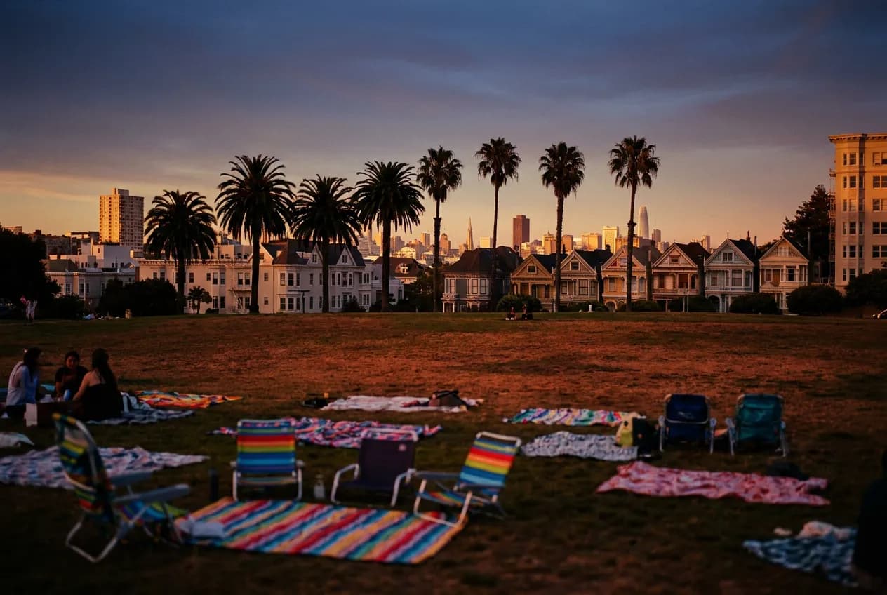 Sundown Cinema in Dolores Park, San Francisco — cover photograph