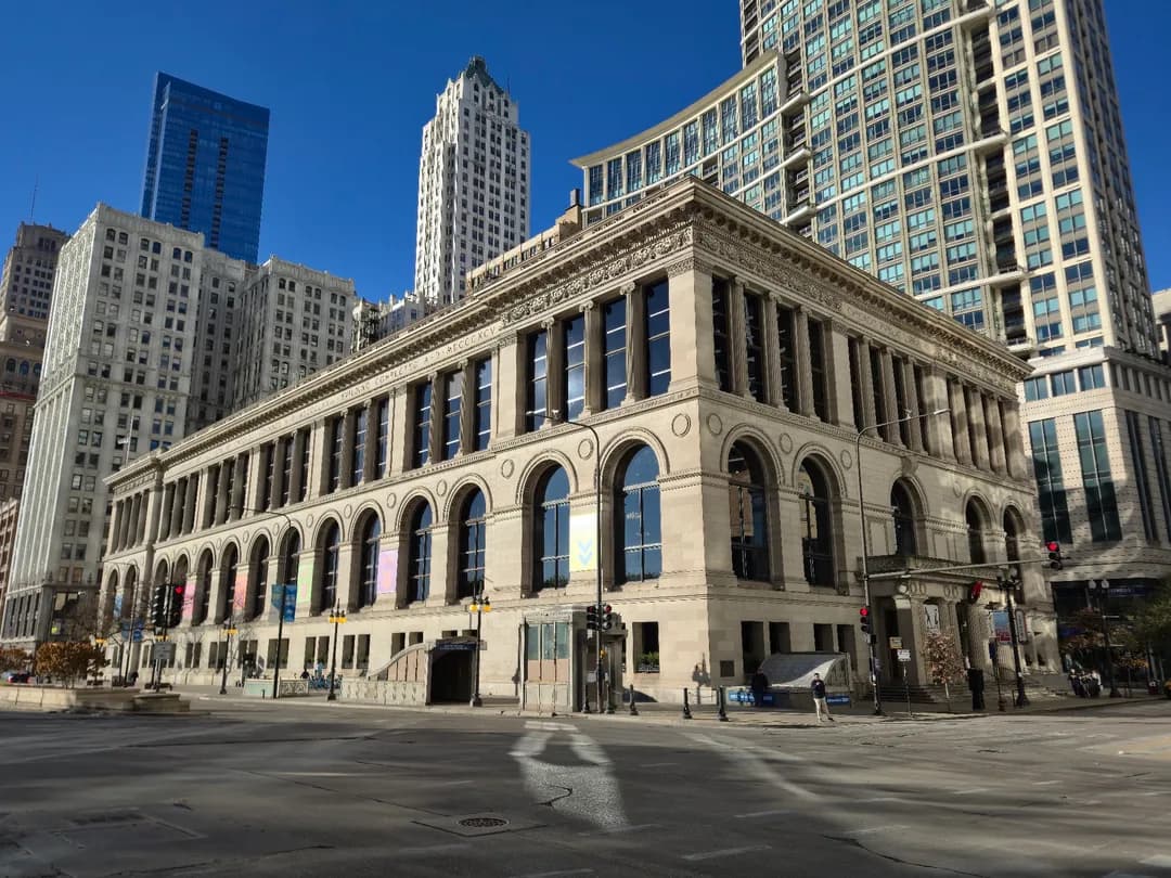 Chicago's Tenth Straight Title, Checked Inside Two Loop Landmarks