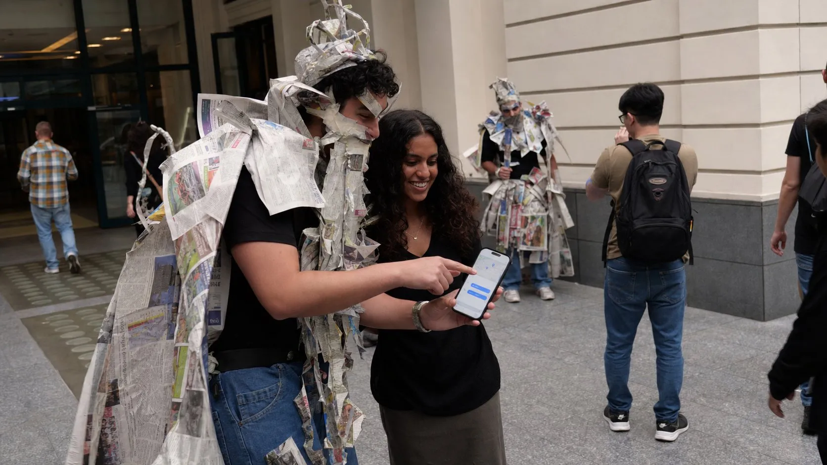A real city moment showing Karpo helping someone act after using Readwise Reader
