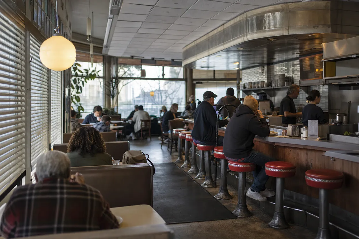 Cover scene for An Beal Bocht Cafe in Riverdale: A Bronx Pub Night for People Who Want Music and a Seat