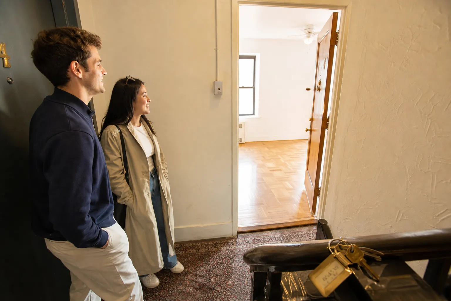 Columbia lease viewing on a bright apartment landing