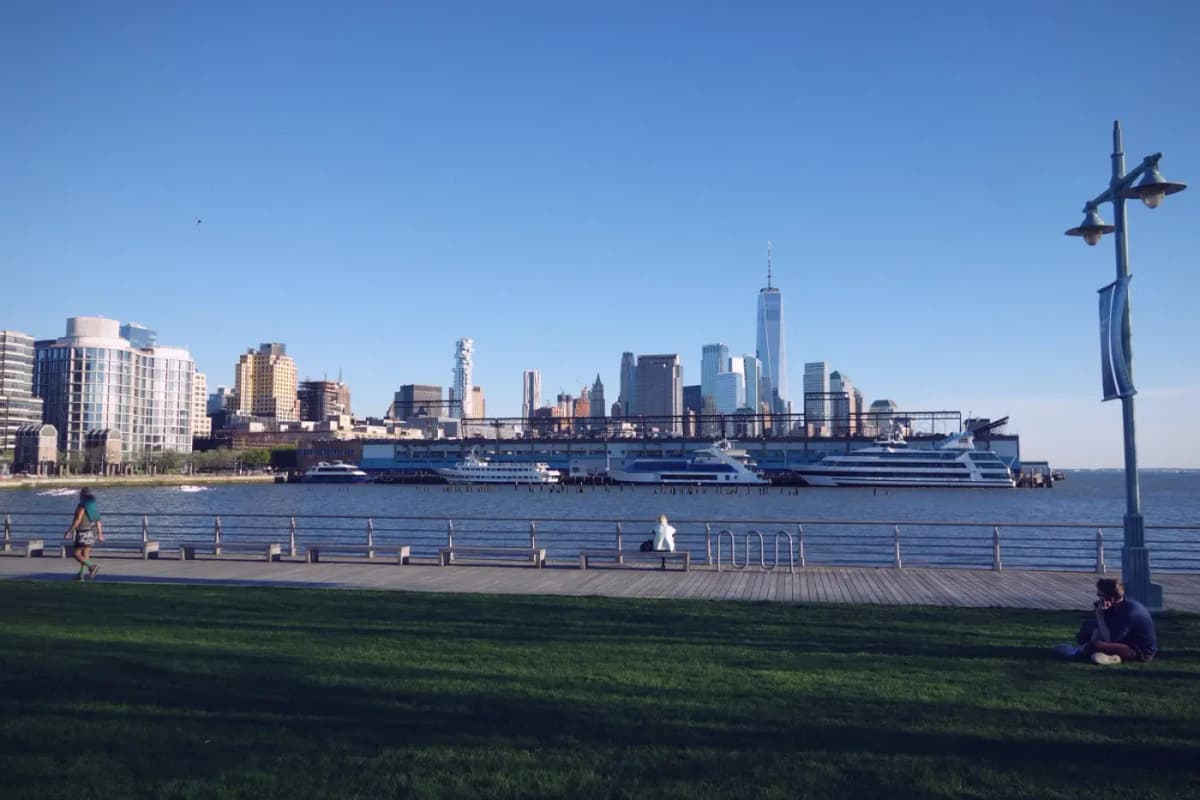 Pier lawn Hudson River Park