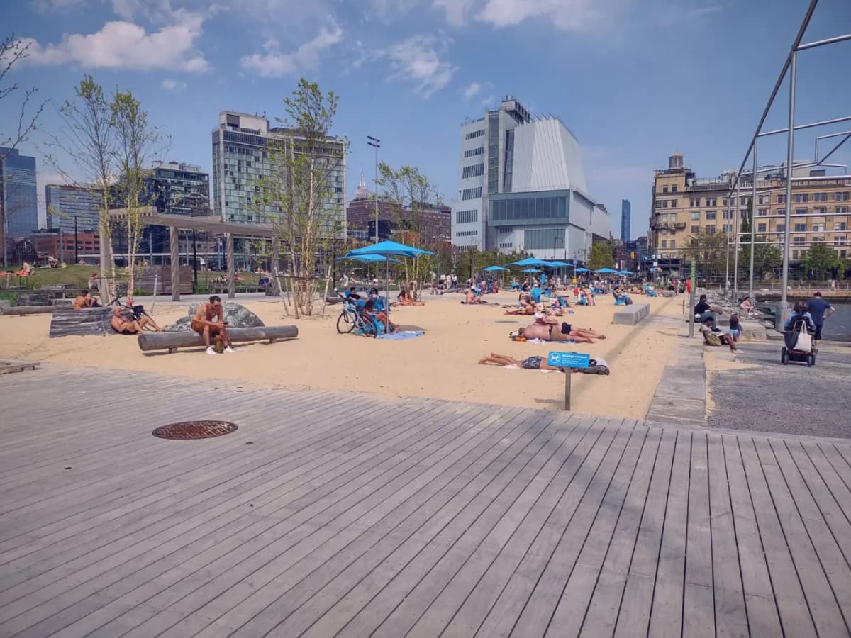 Hudson River Park gansevoort Peninsula beach