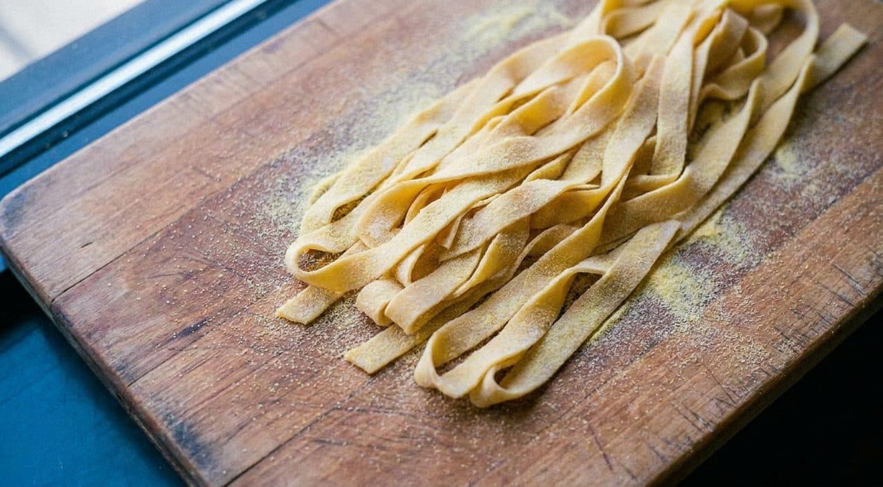 At a Back Table on Arthur Avenue, Fresh Pasta and Decades of Regulars - scene