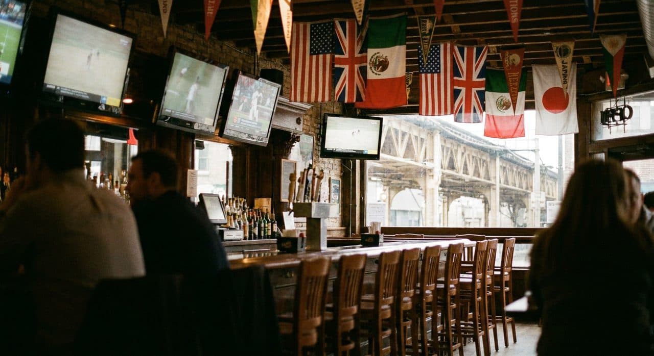 The Woodside Bar Running WNBA and World Cup on the Same Screen Without a Fight — atmosphere