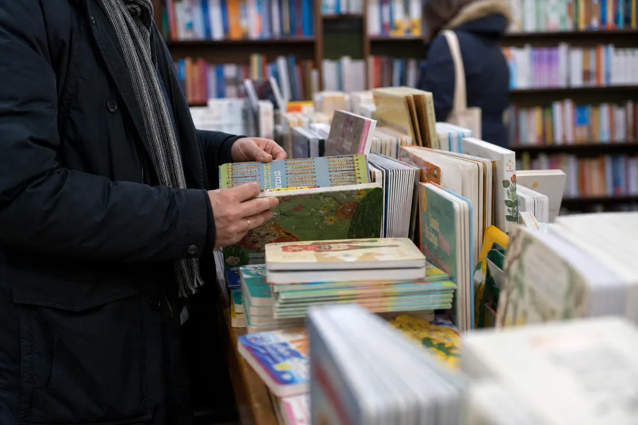 Editorial detail for Bank Street Bookstore: A Classroom Read-Aloud Run Before September Lists Lock In