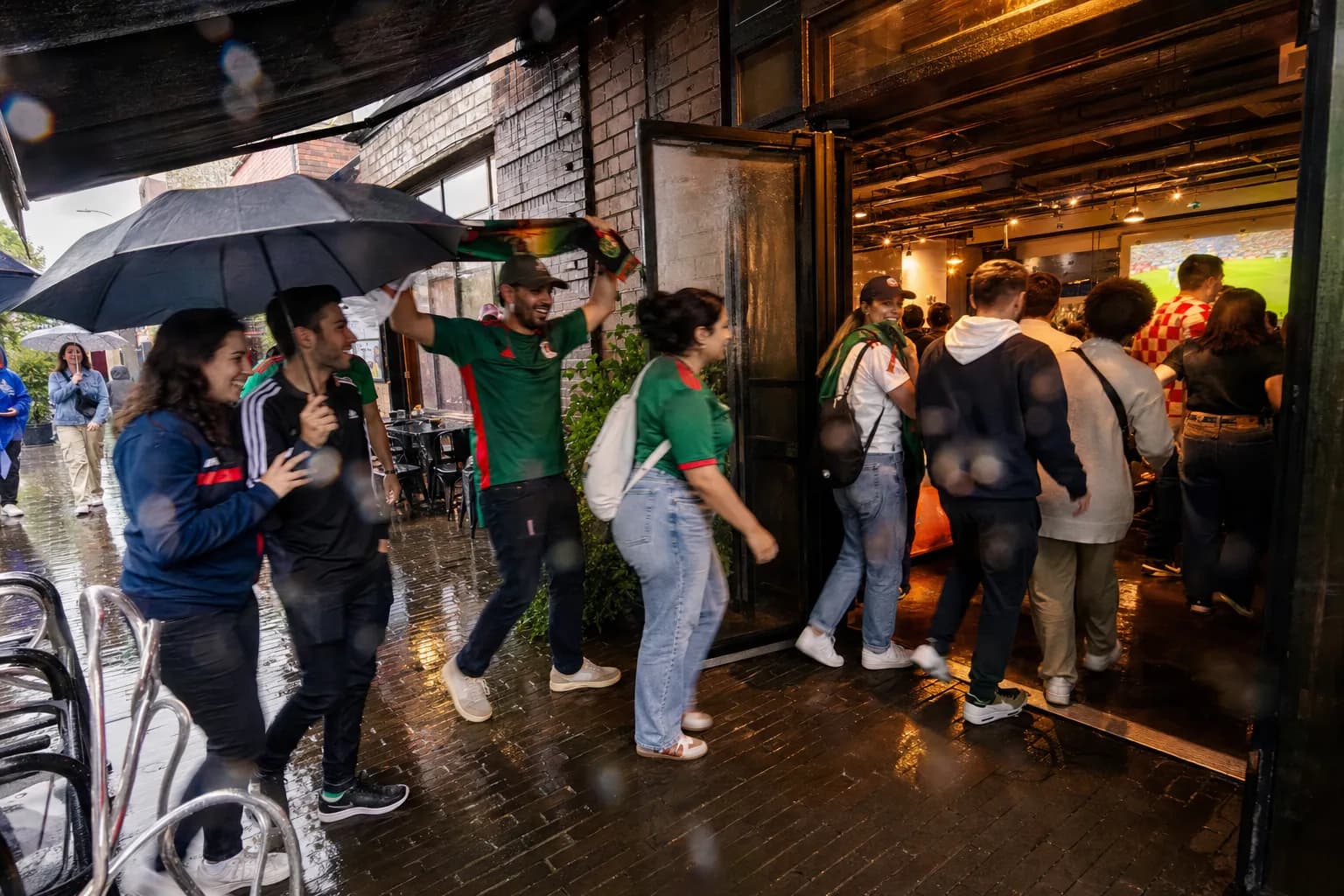 Can Greenpoint NYC Make Soccer World Cup 2026 Work as a Rain-Plan Viewing Route? - diverse bright World Cup scene 1