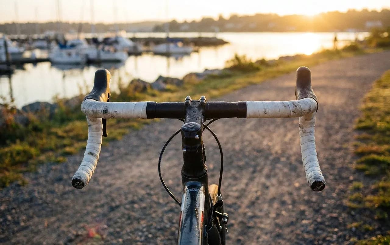 Chicago Lakefront Trail Sunrise Bike Ride from Montrose to Navy Pier and the 5:45am First-Light Window: A Fresh Field Note