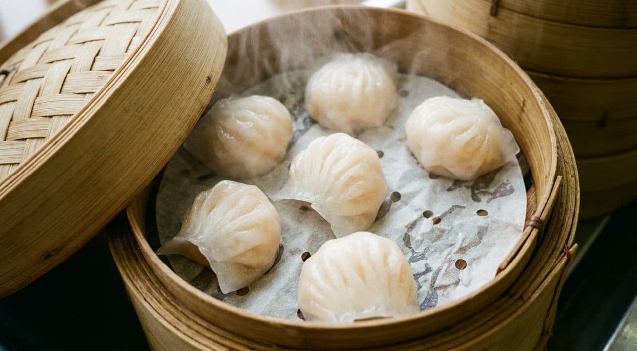 The Chinatown Dim Sum Hall at 8AM When the Carts Are Still Full - scene