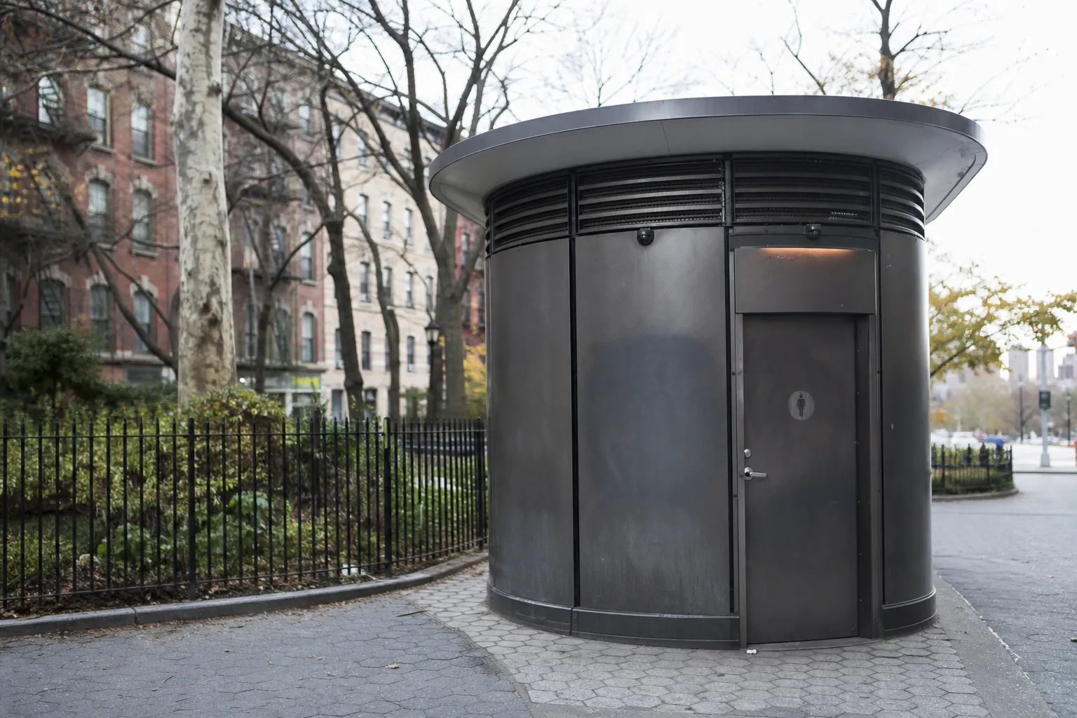 Editorial city scene for restrooms near me in NYC