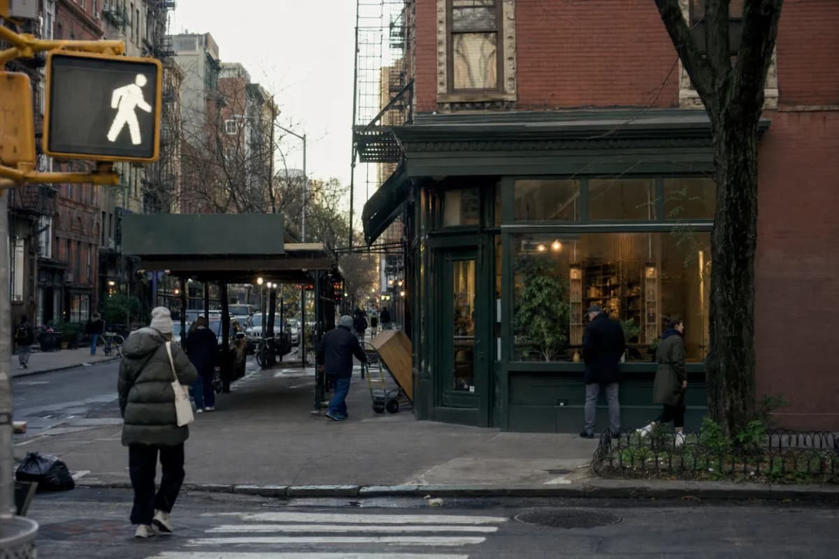 NYC experience scene for Early Open Championship at Jones Wood Foundry: An UES Golf Breakfast Plan