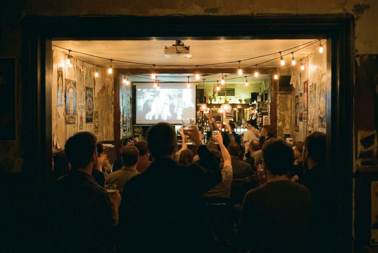 The East Village Dive Where Reality TV Watch Parties Are the New Trivia Night - scene