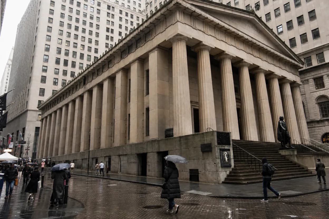 Cover scene for Federal Hall: A Free Wall Street History Stop When Downtown Is Too Hot