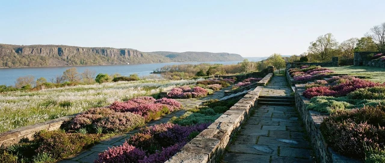 Fort Tryon Park Heather Garden Terrace and Linden Terrace Overlook: A Fresh Field Note