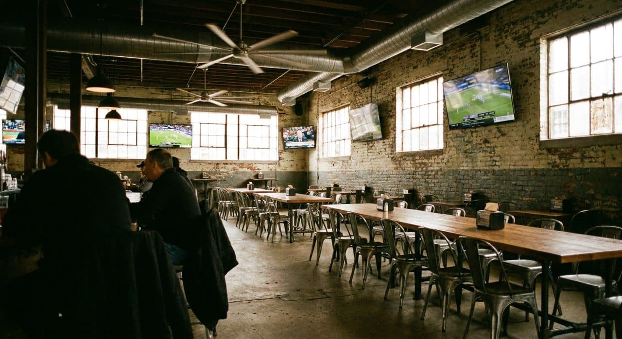 Guadalajara Sports Bars Where uconn Championship Replays Loop Before World Cup Kickoff - cover image