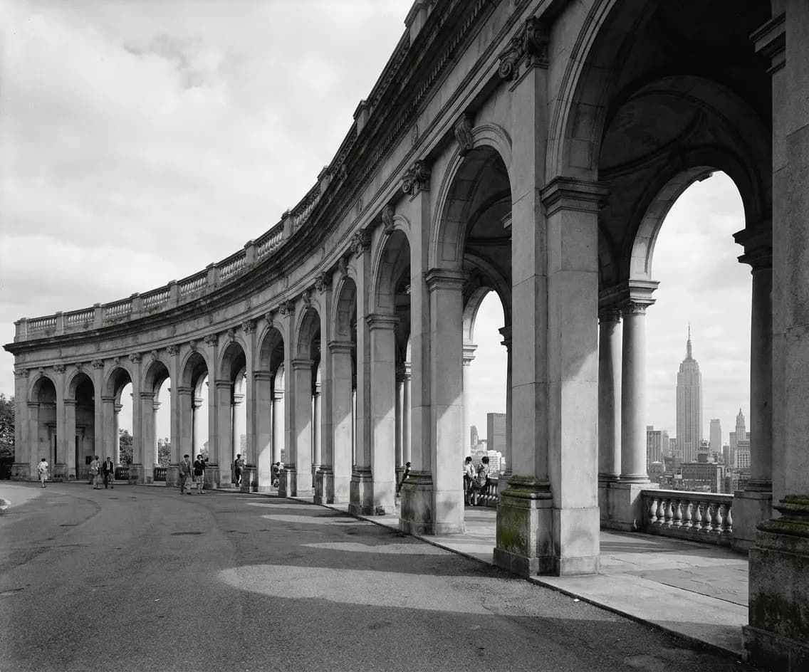 The Hall of Fame for Great Americans — a forgotten colonnade above the Bronx