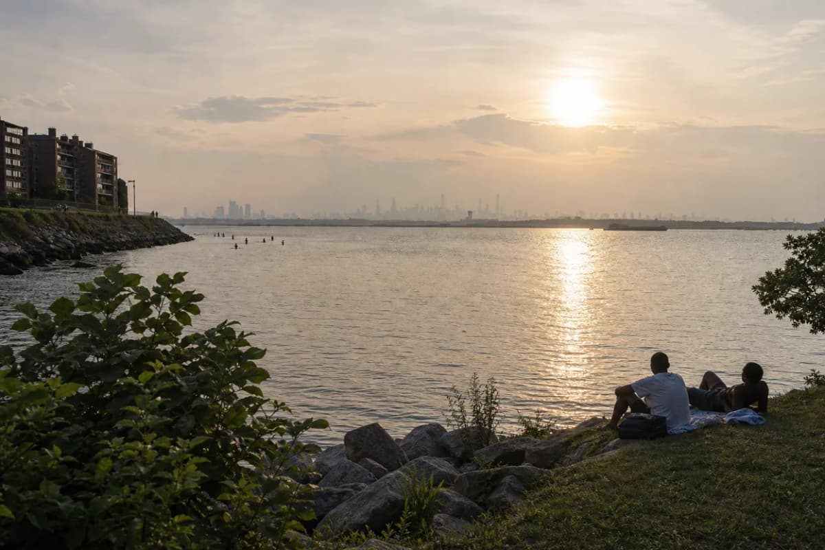 Cover scene for Hermon A. MacNeil Park: A Quiet College Point Waterfront Walk With Kids