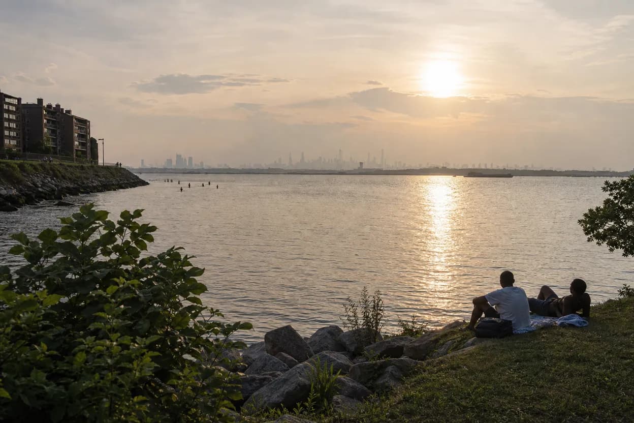 Cover scene for Hermon A. MacNeil Park: A Quiet College Point Waterfront Walk With Kids