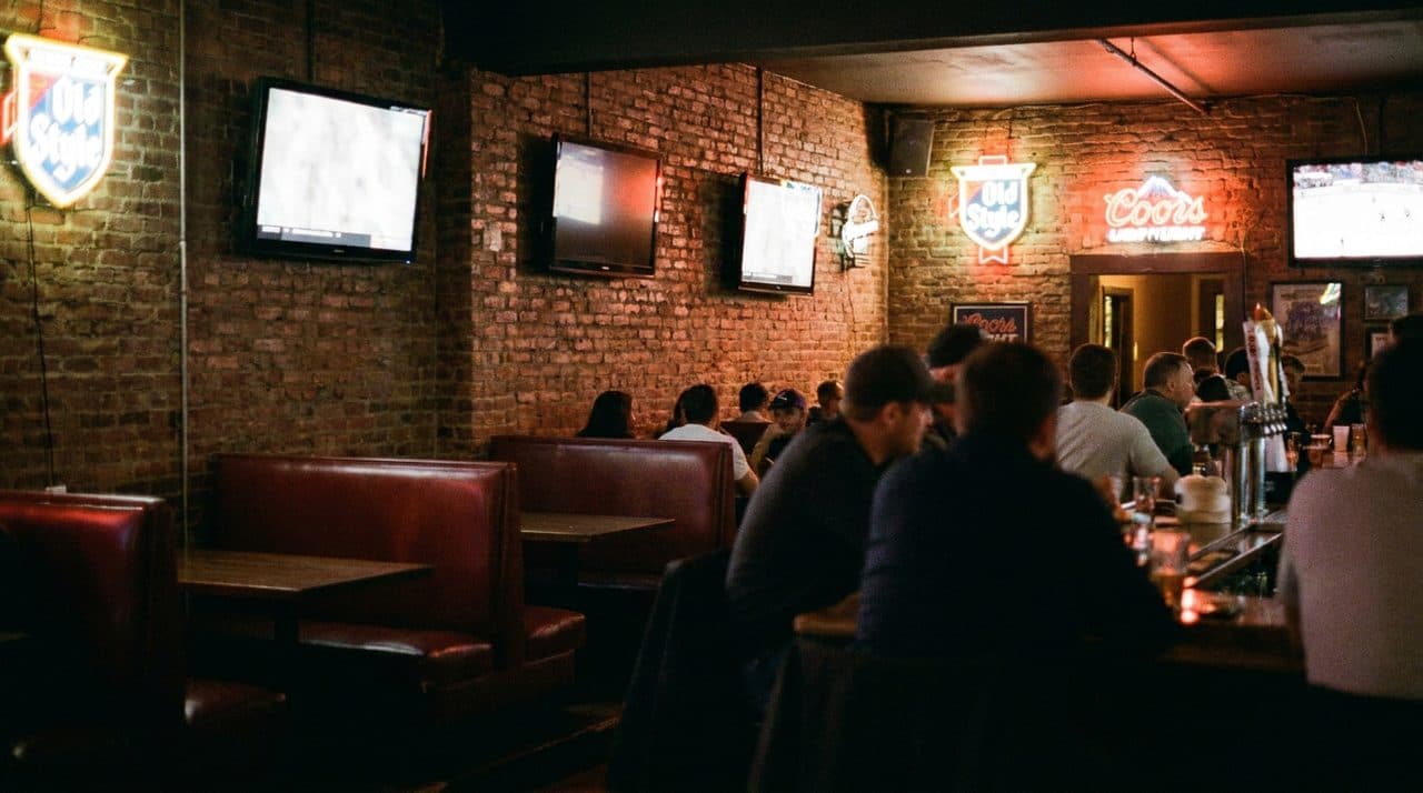 In Koreatown Bars the Late Screens Split Between spurs vs knicks and World Cup Goals - cover image